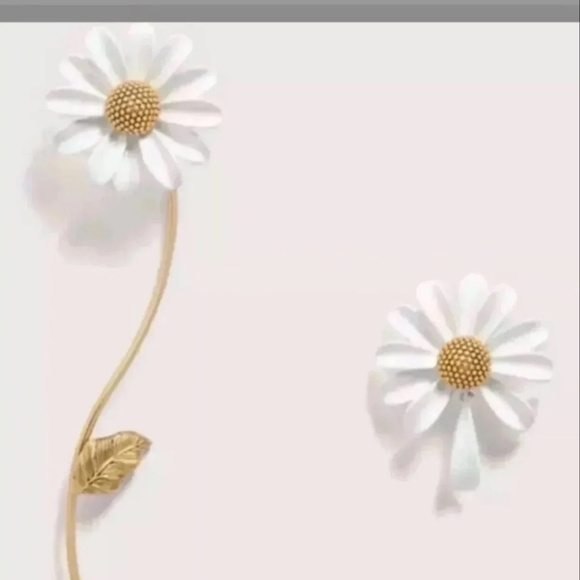 Kate spade asymmetric bloom earrings - Picture 4 of 5